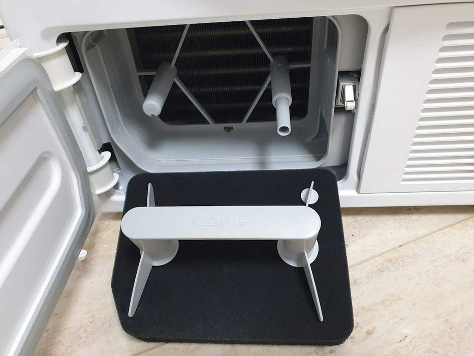 UK Miele T1 Active Family Сушилня с Термопомпа Миеле 12м Гаранция