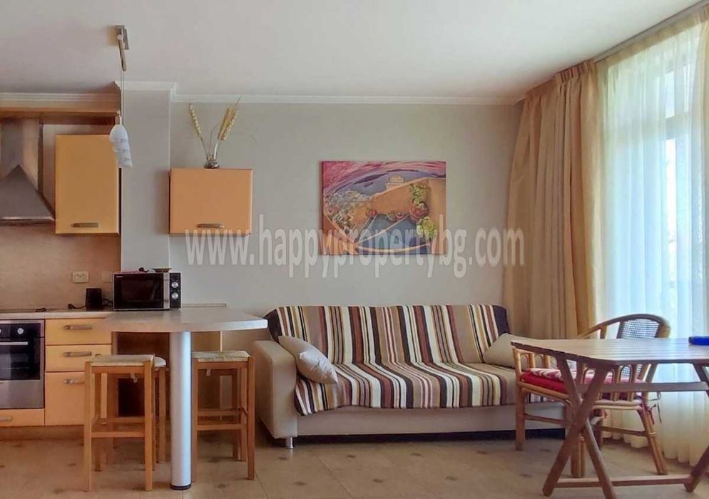 Продава се Тристаен апартамент в Свети Влас - 83 кв.м за 1292 €/кв.м - Снимка #1