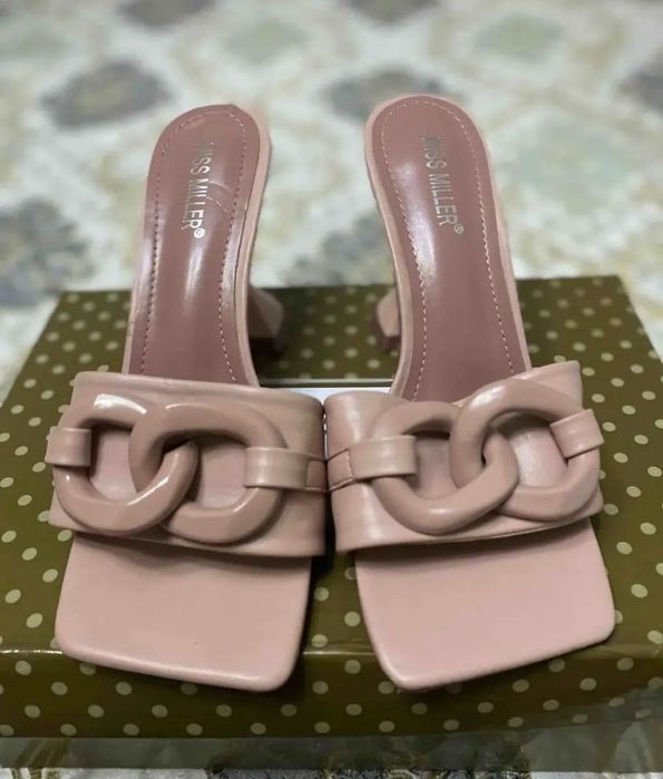 Продам новую обувь