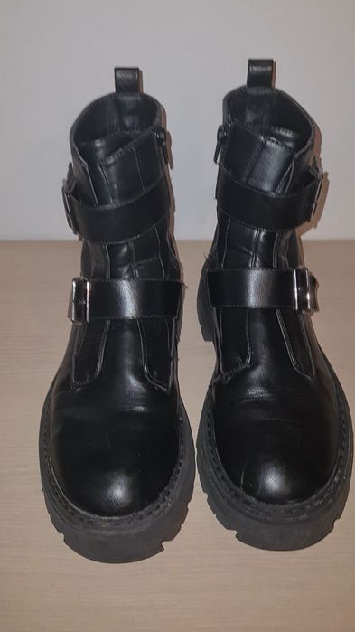 Ghete de piele ecologica cu barete si catarame, Negru, 40 EU