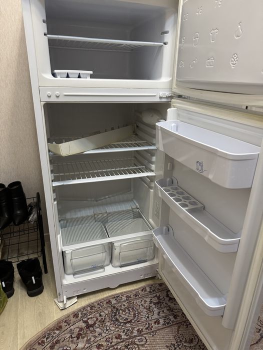 Продам холодильник
