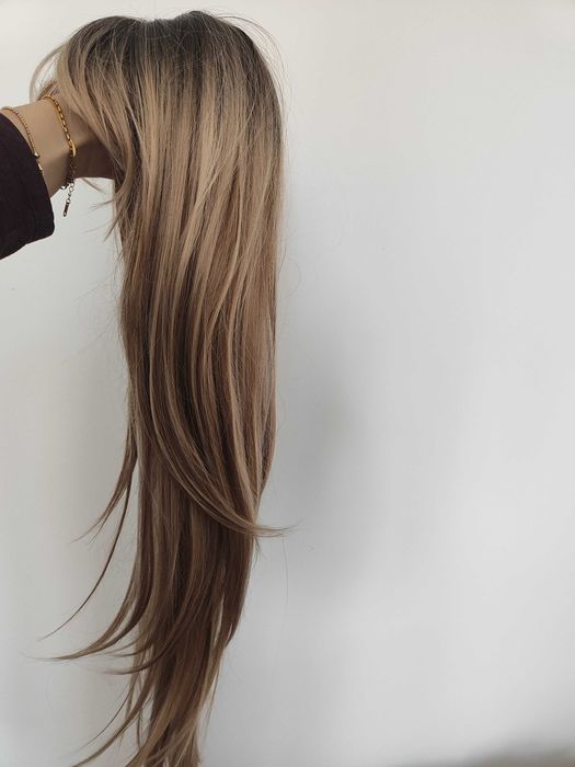 Много дълга перука, нова за 15 €