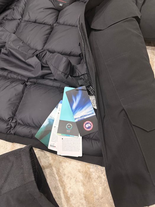 Канада гус пуховик оригинал новая