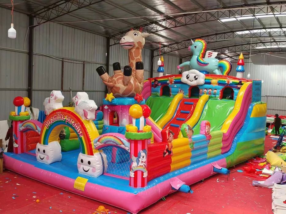 Детиский батут сотилади размери 10×5 холати яхши нархи 1500$