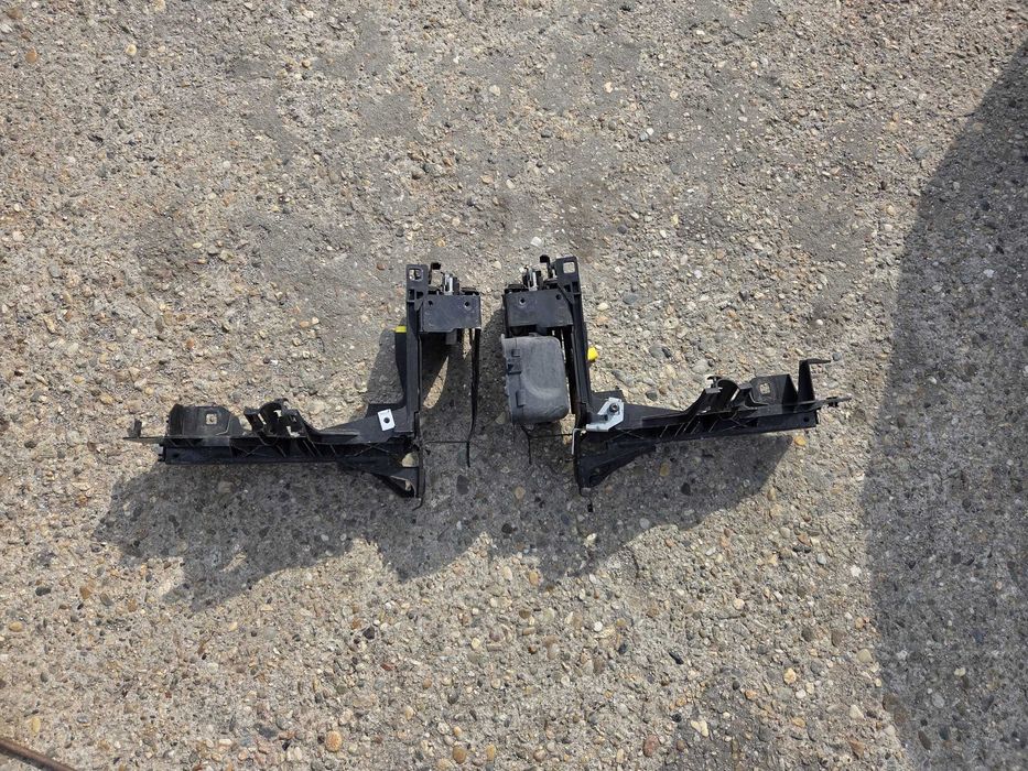 Suport far stanga dreapta complet cu broasca incuietoare BMW seria 5 F10 F11 cod 7200793 7200794