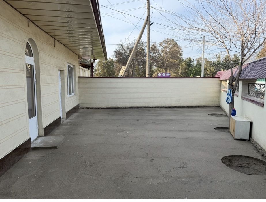 Продается сталовая и магазин