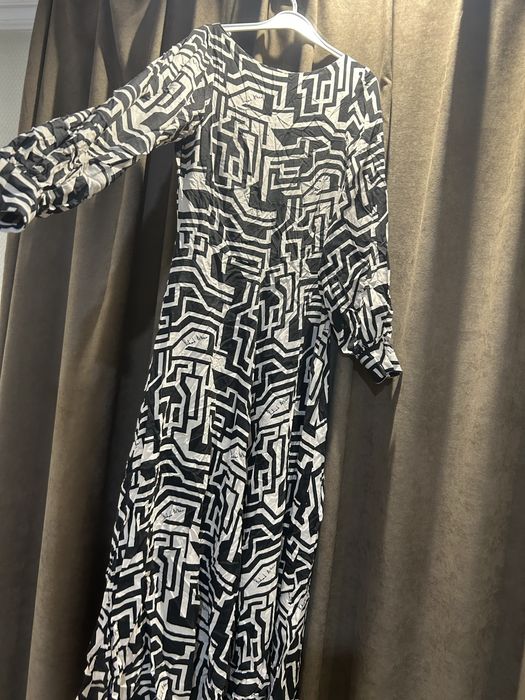 Платье в длине макси от H&M в отличном состоянии. Подойдет на С-М.