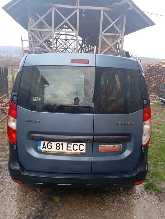 Vând Dacia DOKKER