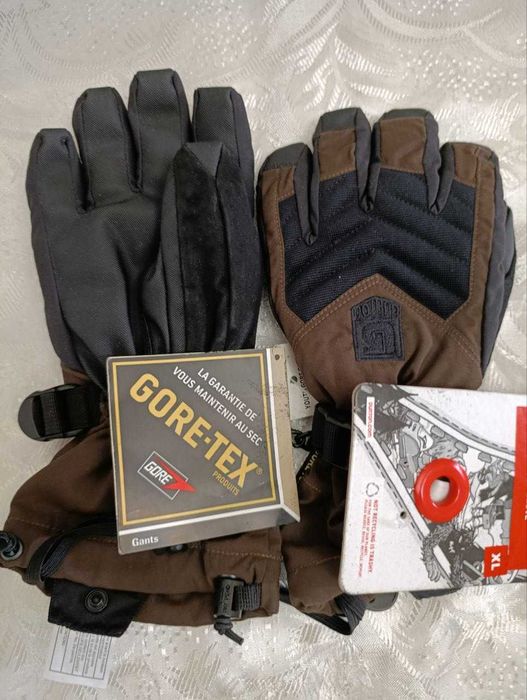 Горнолыжные перчатки Burton Youth Gore-Tex