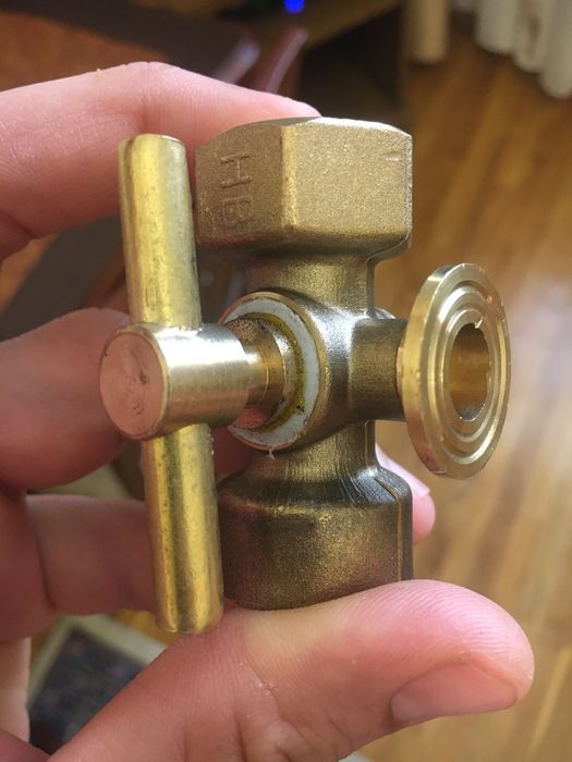 Кран Трехходовой