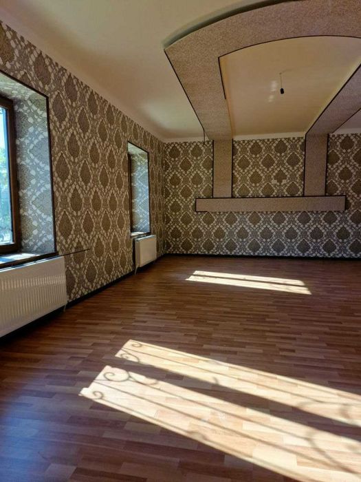 Srochna Hovli sotiladi 
Manzil UMID PASYOLKA