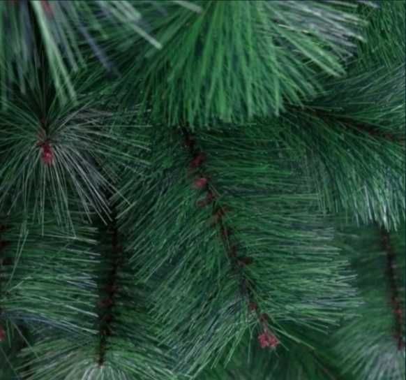 Продам пушистую искусственную ёлку в идеальном состоянии.