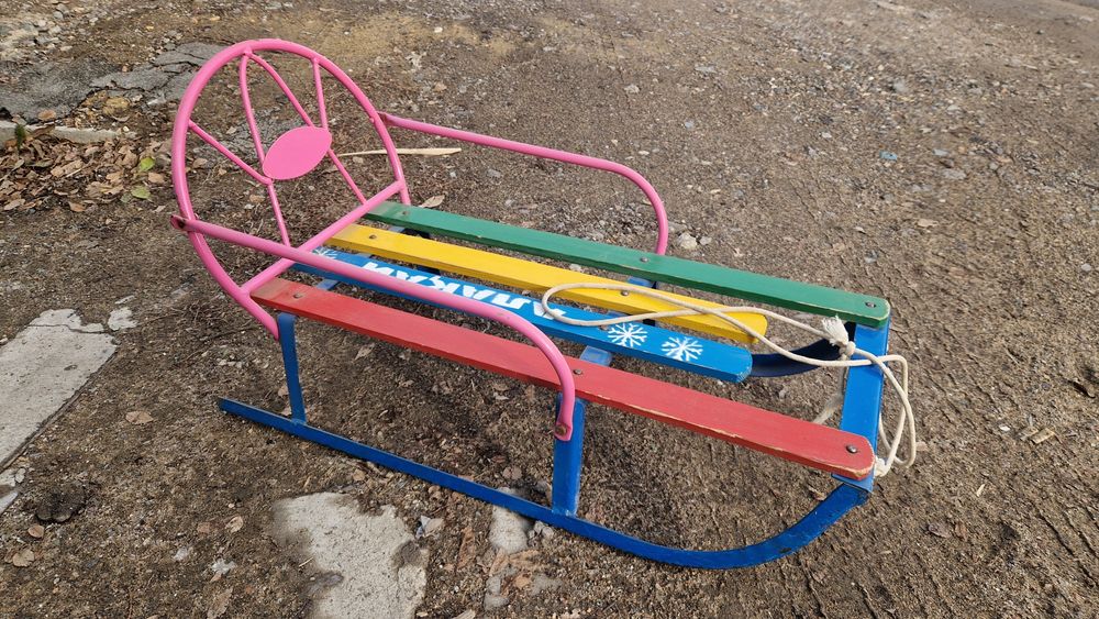 Продам санки детские