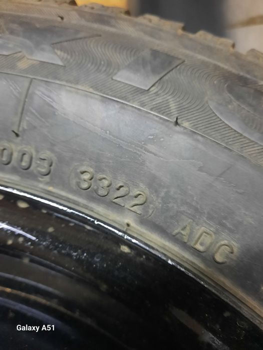 Продам комплект резины с дисками зима шипованная.