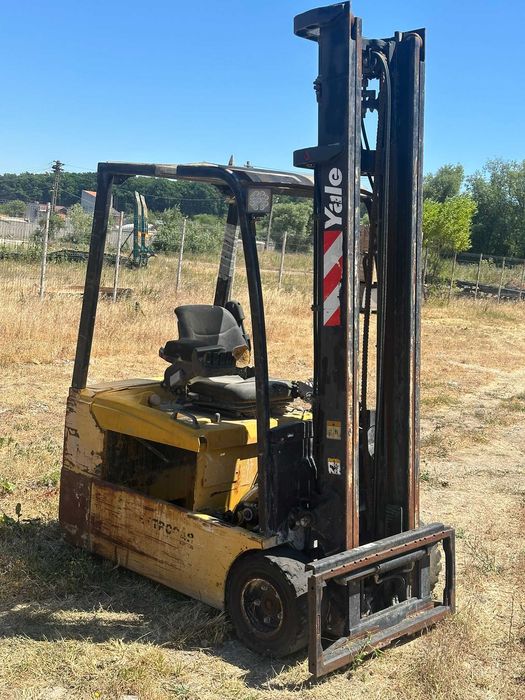 Dezmembrez stivuitor electric YALE