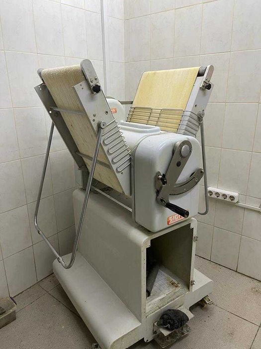 Тестоделитель, тестозакаточная, багетозакаточная машины