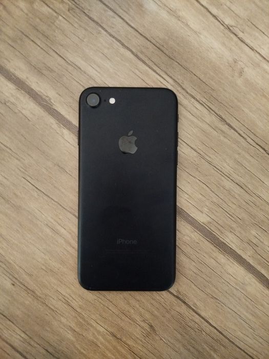 Iphone 7 в идеальном состоянии