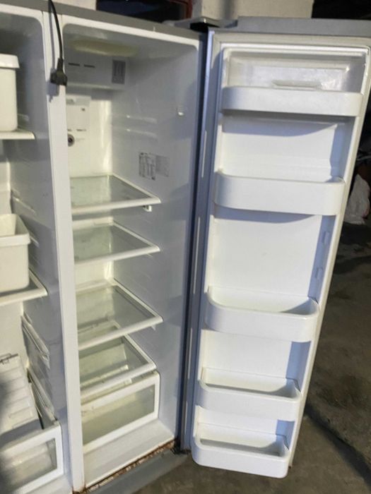 Холодильник Samsung.