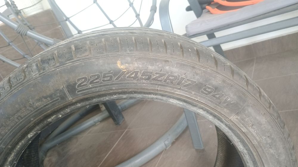 Vând cauciucuri Novex 225/45 R17