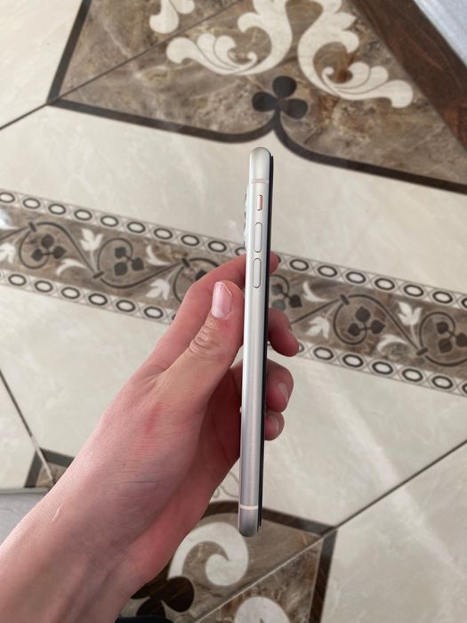 Айфон 11 сатылады