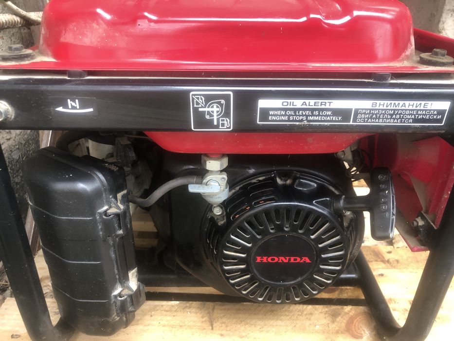 Бензогенератор Honda