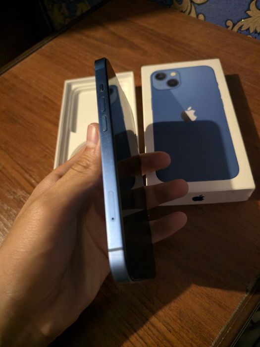 Продам iphone 13 Blue 128gb