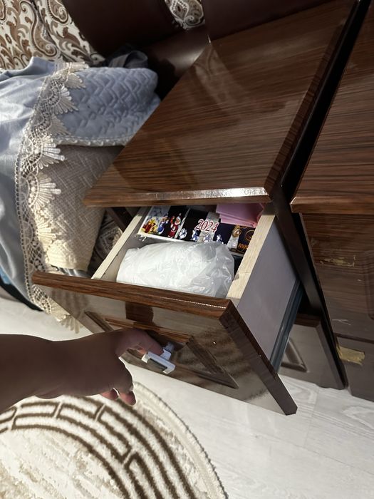 продам диван угловой