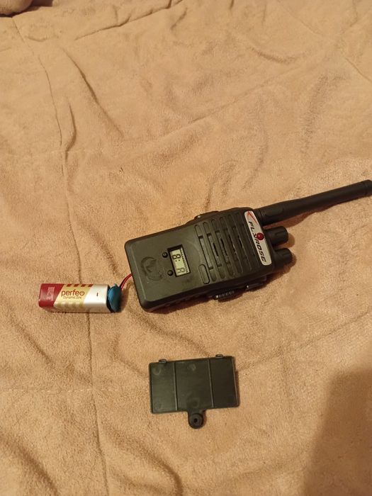 Продам две детские рации.