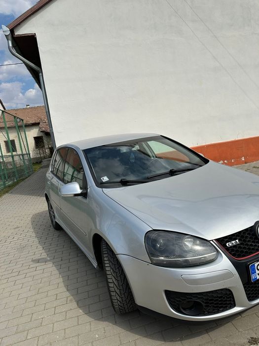 Vând golf 5/2.0 BKD