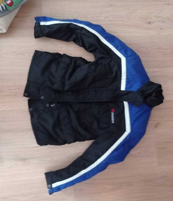 Мото яке с протектори DAINESE