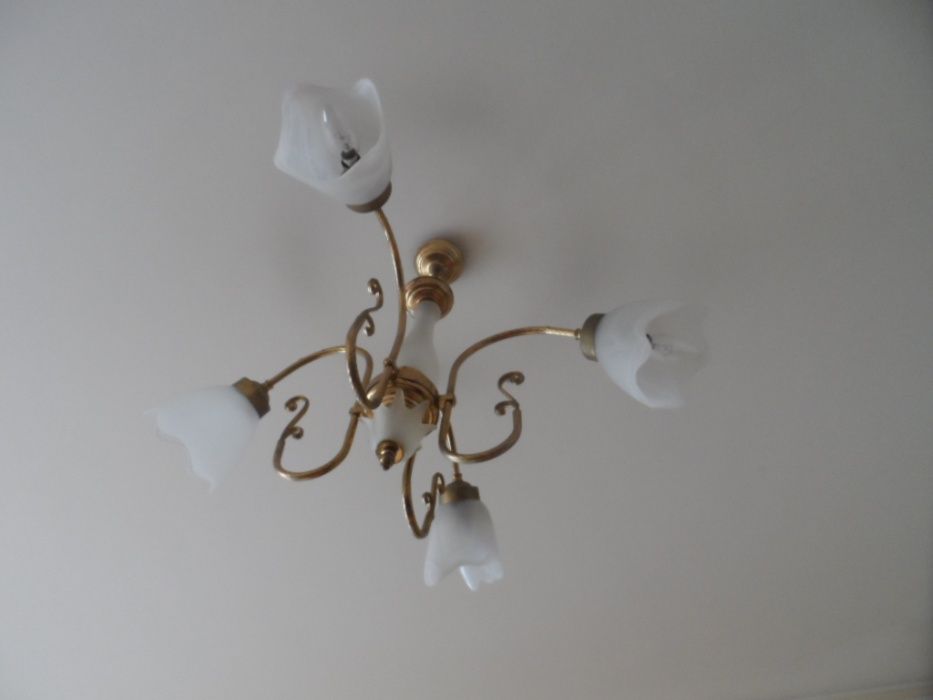 висящ полилей месинг