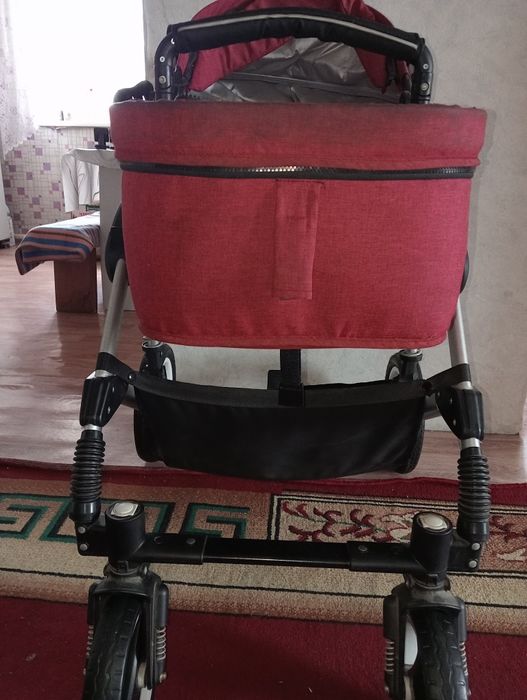 Новый коляска очень хорошом качестве