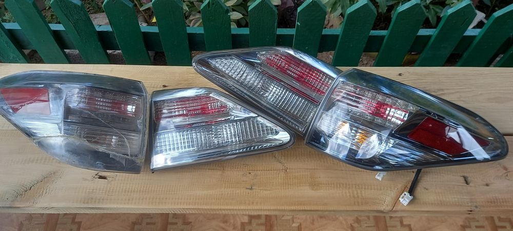 Фонарь Lexus rx 350.