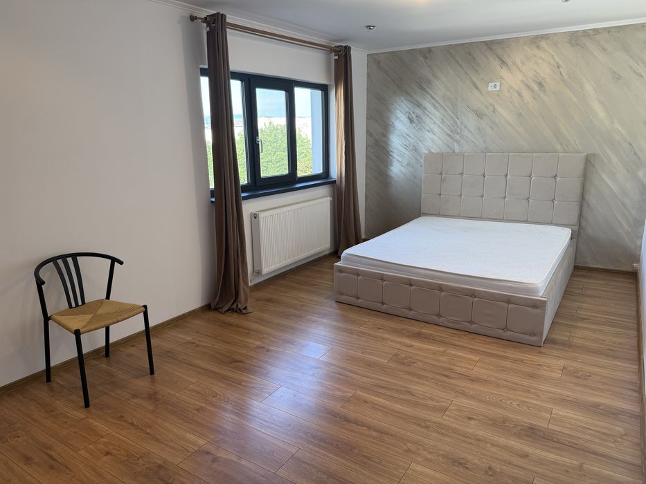 Inchiriez apartament 3 camere Onesti str Libertatii blocuri noi