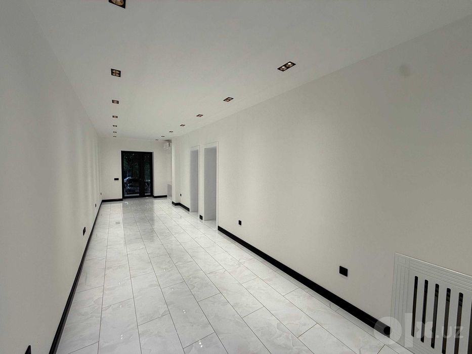 Аренда коммерческого помещения 65 м², Ц-6, первая линия