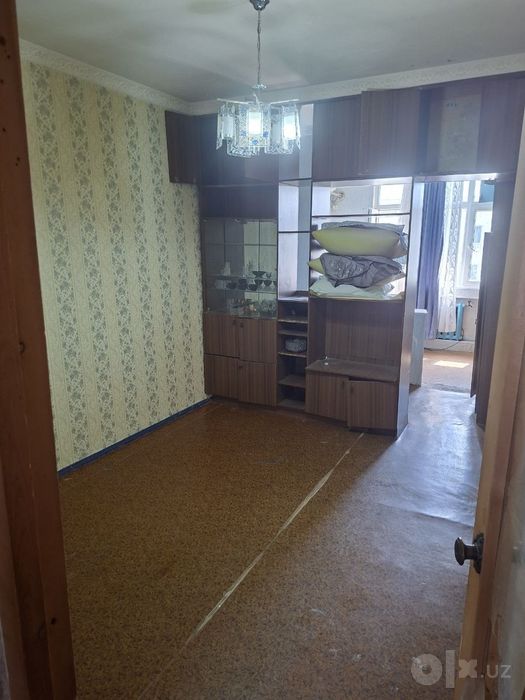Продаётся квартира Юнусобад 19 квартал 2/5/5 два балкона