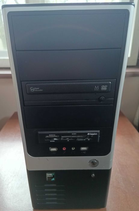 Настолни компютри!