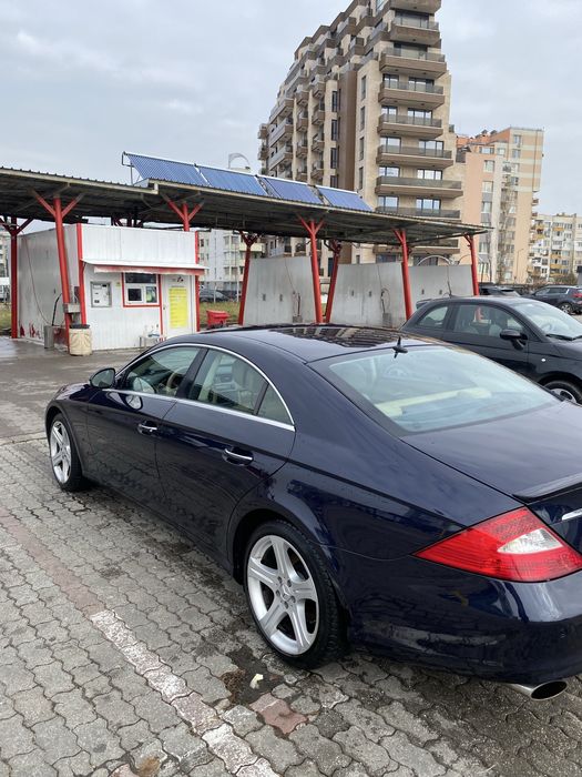 Мерцедес СЛС 500,306 коня,v8