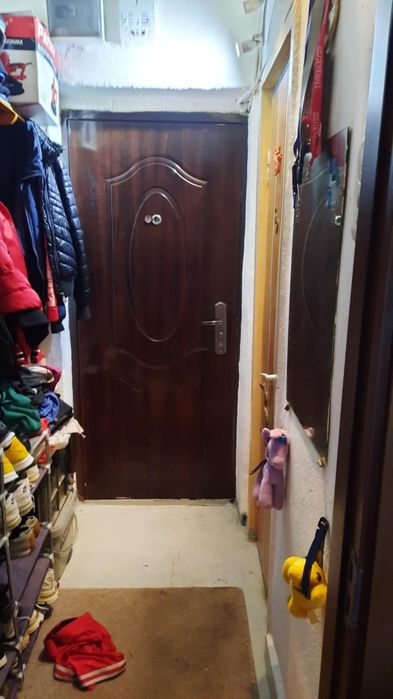 Vând apartament urgent