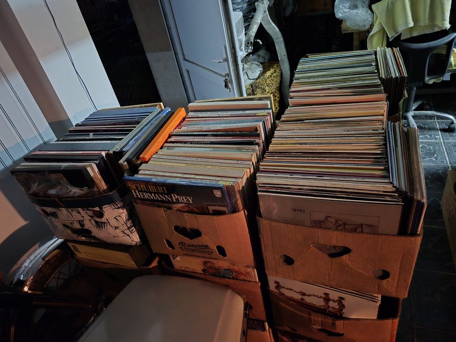 Vând Lot 1500 Discuri Vinil muzica clasica mixta pentru pick-up
