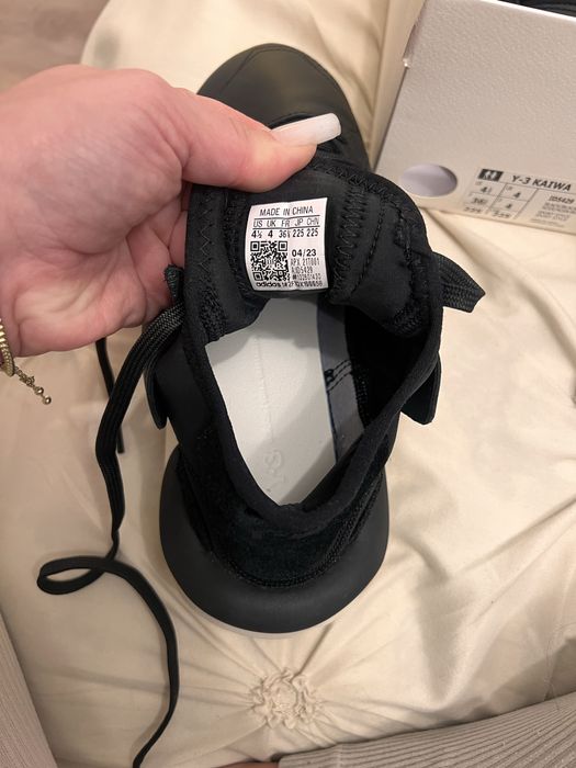 Vand adidasi Y3 Kaiwa noi
