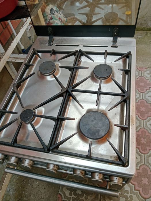 Продам газ плита. Торг уместен