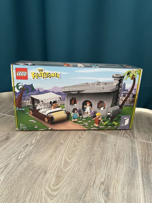 Lego Batwing 76161 The Flintstones 21316 Ferrari F8 tributo