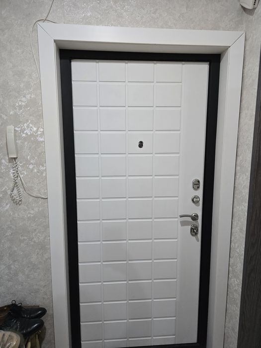Продам 3-× комнатную  квартиру