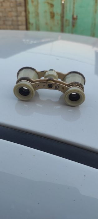 Binokl sotiladi antekvar