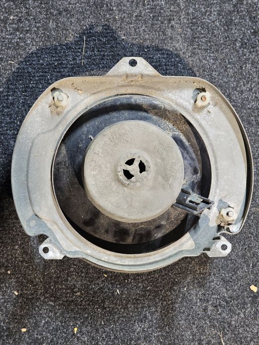 set faruri volkswagen polo 86c hella / bosch / valeo

stare buna

pret