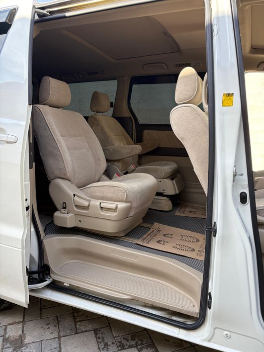 Продам Toyota Alphard