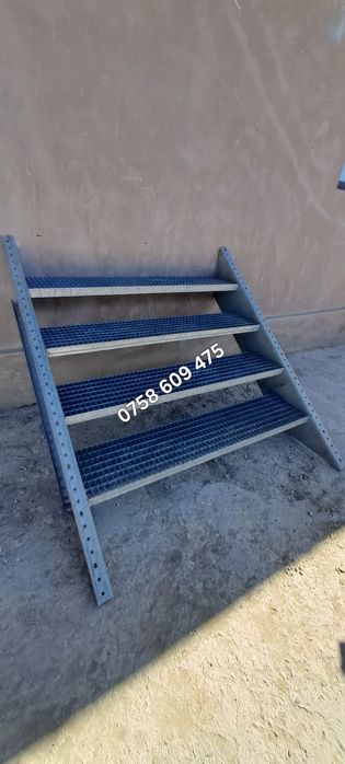 Scări metalice zincate 90x27