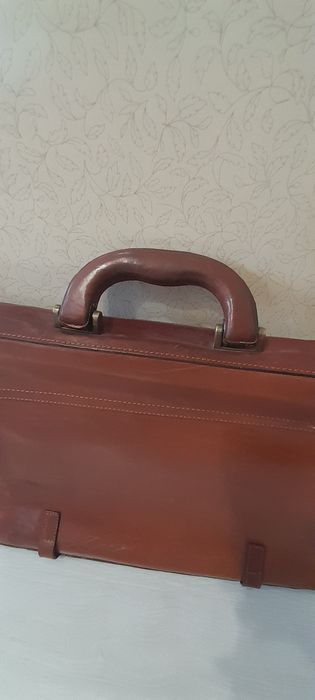 Портфель кожаный фирменный