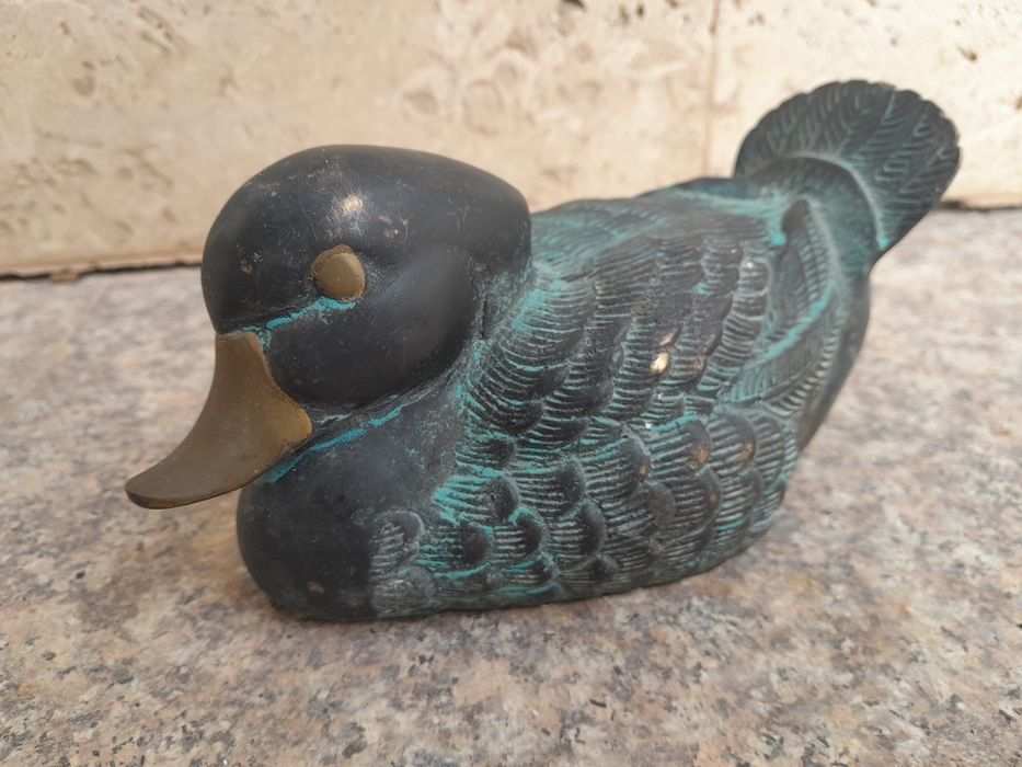 Rată  foarte  veche din bronz,